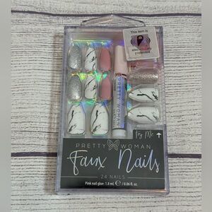 Pretty Woman Faux Nails Marble Pink Silver Glitter Press-On Nails 24 pcs Kit